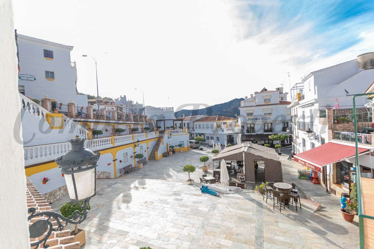 3 chambre Maison de Ville à vendre à Sayalonga - 126 000 € (Ref: 6703361)