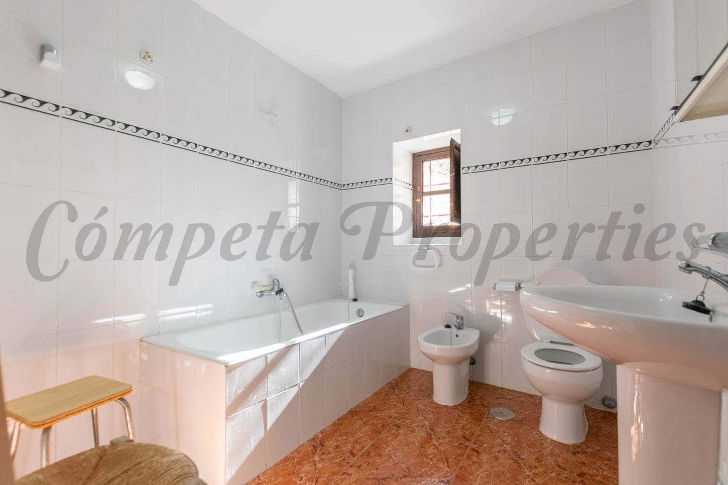 5 slaapkamer Huis te koop in Canillas de Albaida - € 150.000 (Ref: 6744087)