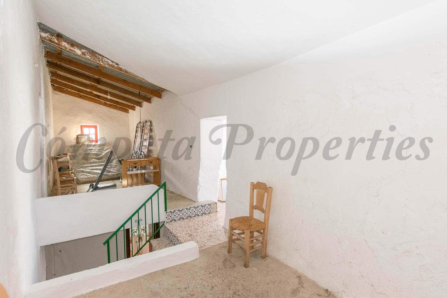 5 slaapkamer Huis te koop in Canillas de Albaida - € 150.000 (Ref: 6744087)