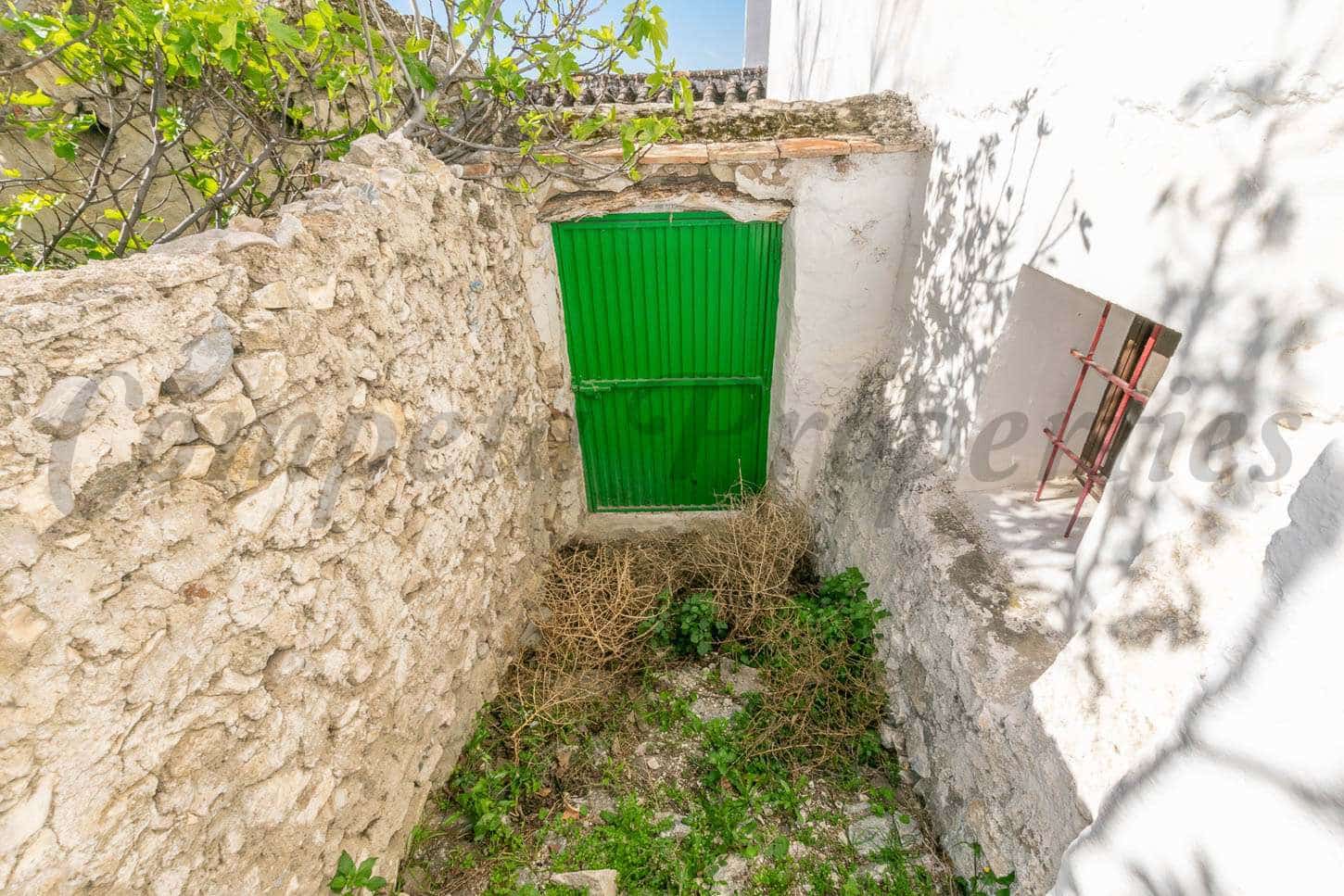 5 slaapkamer Huis te koop in Canillas de Albaida - € 150.000 (Ref: 6744087)
