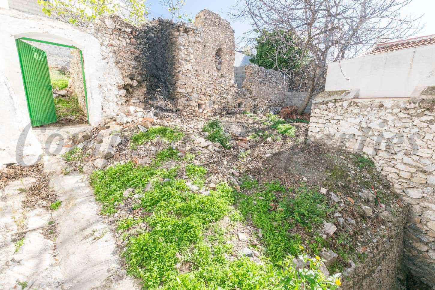5 slaapkamer Huis te koop in Canillas de Albaida - € 150.000 (Ref: 6744087)