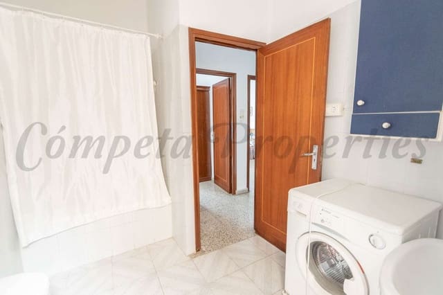 5 bedroom Townhouse for sale in Torrox - € 215,000 (Ref: 6884337)