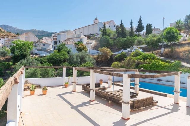 8 soverom Finca/Herregård til salgs i Sedella med svømmebasseng garasje - € 575 000 (Ref: 6997241)