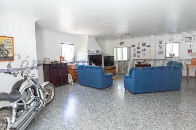 8 soverom Finca/Herregård til salgs i Sedella med svømmebasseng garasje - € 575 000 (Ref: 6997241)