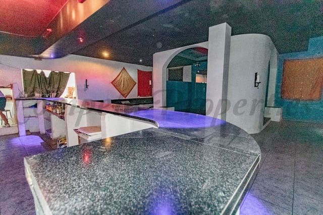 8 soverom Finca/Herregård til salgs i Sedella med svømmebasseng garasje - € 575 000 (Ref: 6997241)