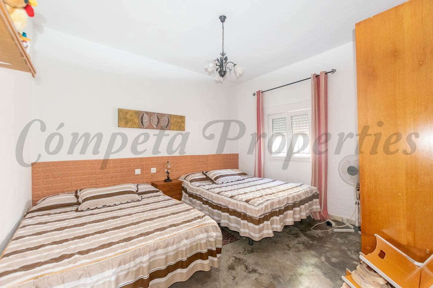 3 slaapkamer Villa te koop in Competa - € 400.000 (Ref: 7000428)