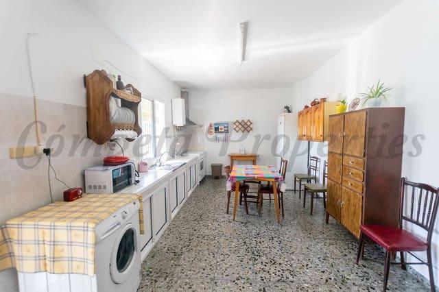 3 slaapkamer Villa te koop in Cómpeta - € 400.000 (Ref: 7000428)