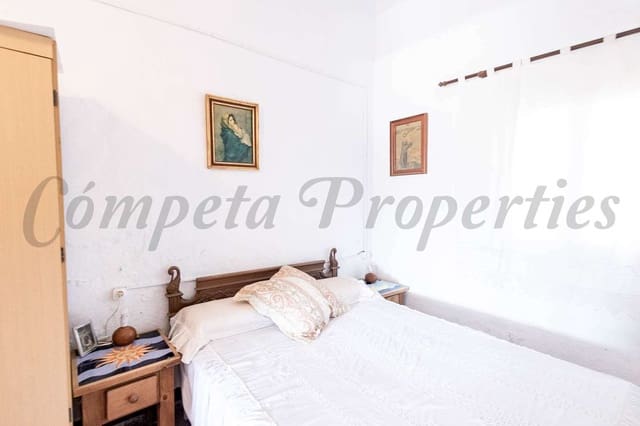2 sypialnia Finka/Dom wiejski na sprzedaż w Torrox z basenem garażem - 315 000 € (Ref: 7153486)