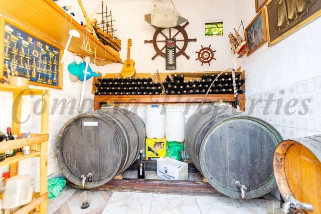 2 sypialnia Finka/Dom wiejski na sprzedaż w Torrox z basenem garażem - 315 000 € (Ref: 7153486)