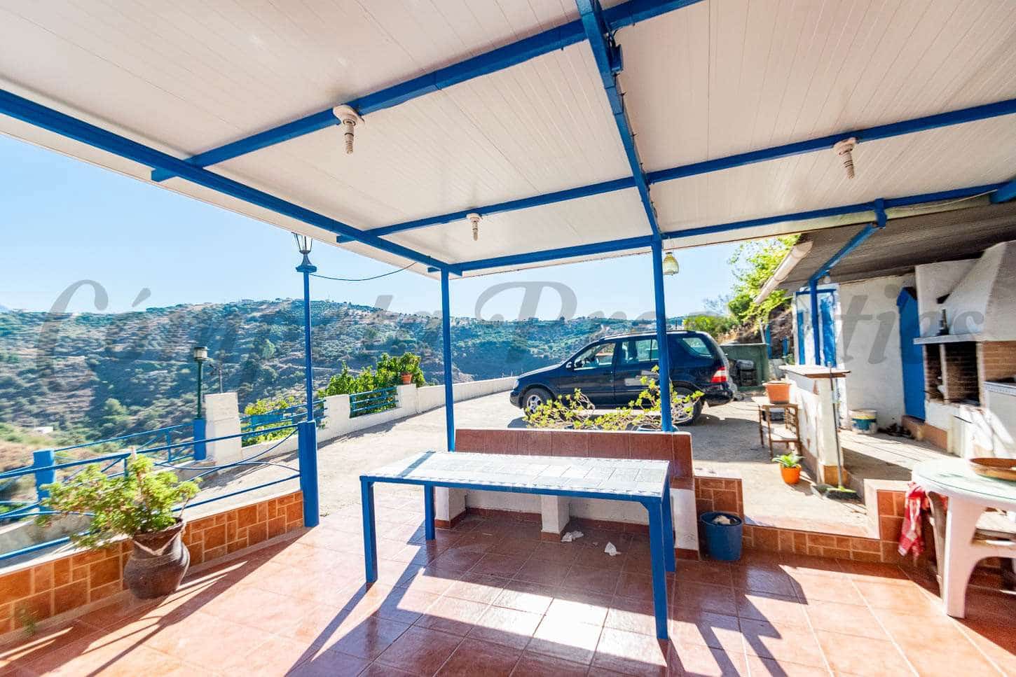 2 sypialnia Finka/Dom wiejski na sprzedaż w Torrox z basenem garażem - 315 000 € (Ref: 7153486)