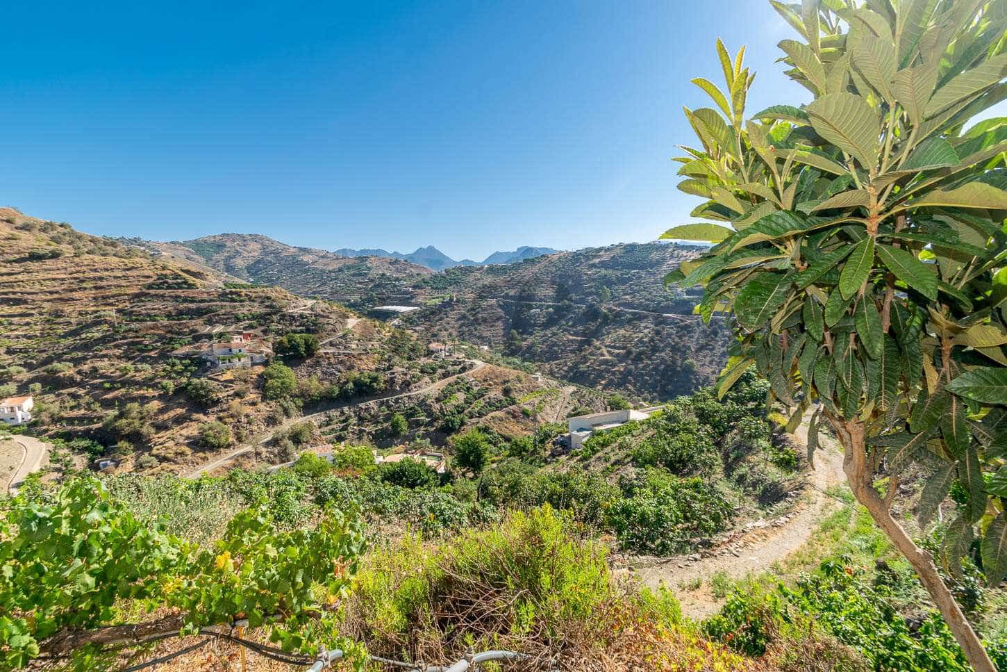 2 sypialnia Finka/Dom wiejski na sprzedaż w Torrox z basenem garażem - 315 000 € (Ref: 7153486)