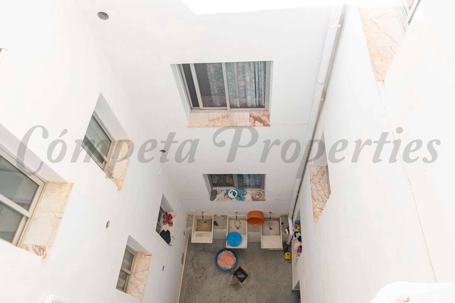 12 soverom Hus til salgs i Canillas de Albaida - € 240 000 (Ref: 7260560)