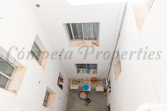 12 soveværelse Byhus til salg i Canillas de Albaida - € 240.000 (Ref: 7260560)