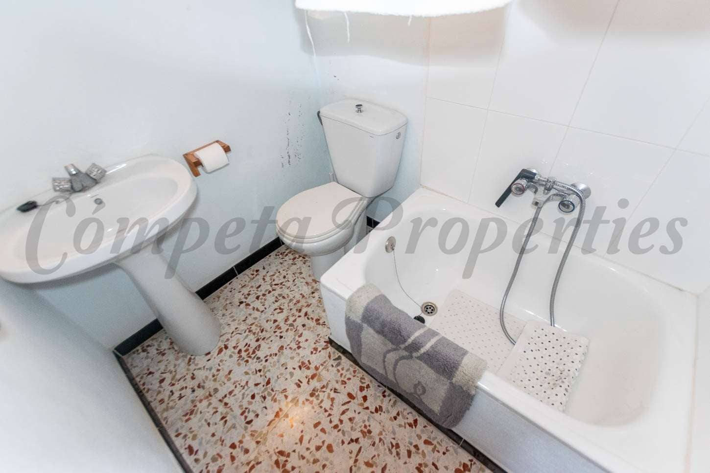 12 soverom Hus til salgs i Canillas de Albaida - € 240 000 (Ref: 7260560)