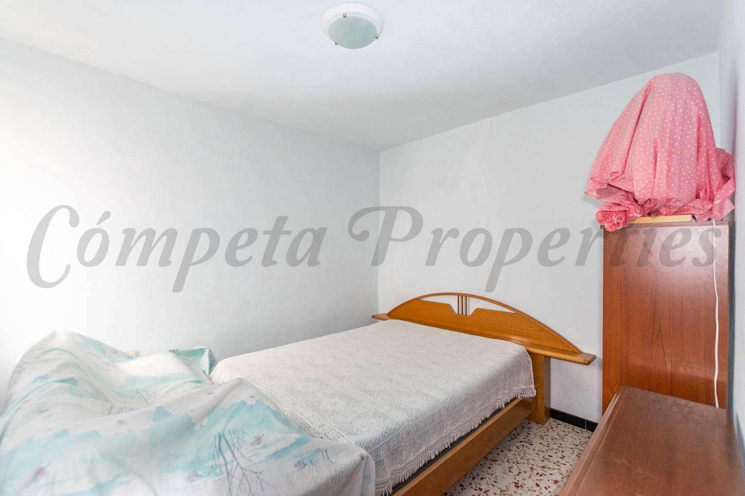 12 soverom Hus til salgs i Canillas de Albaida - € 240 000 (Ref: 7260560)