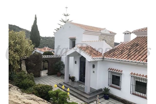 4 bedroom Finca/Country House for sale in Sayalonga with pool garage - € 1,350,000 (Ref: 7303096)