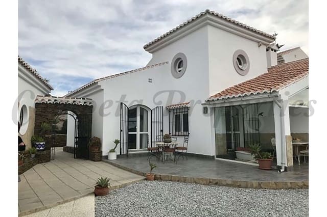4 bedroom Finca/Country House for sale in Sayalonga with pool garage - € 1,350,000 (Ref: 7303096)
