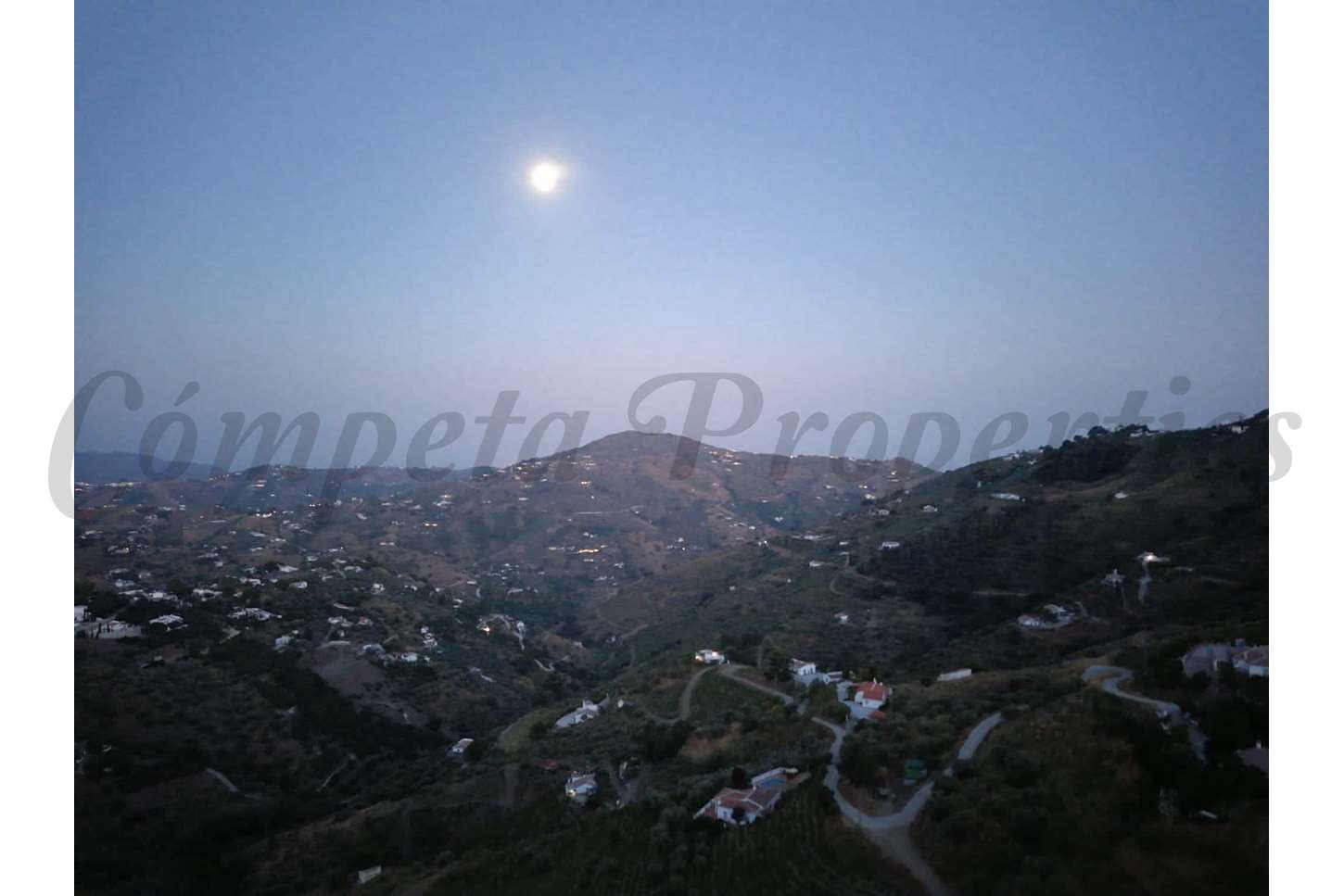 3 camera da letto Villa da affittare in Competa con piscina - 1.200 € (Rif: 7380543)