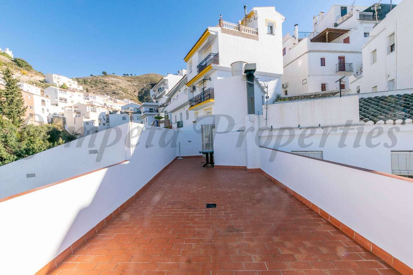 4 bedroom Townhouse for sale in Competa - € 365,000 (Ref: 7382893)