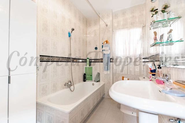 4 sypialnia Willa na sprzedaż w Alcaucín - 395 000 € (Ref: 7396500)