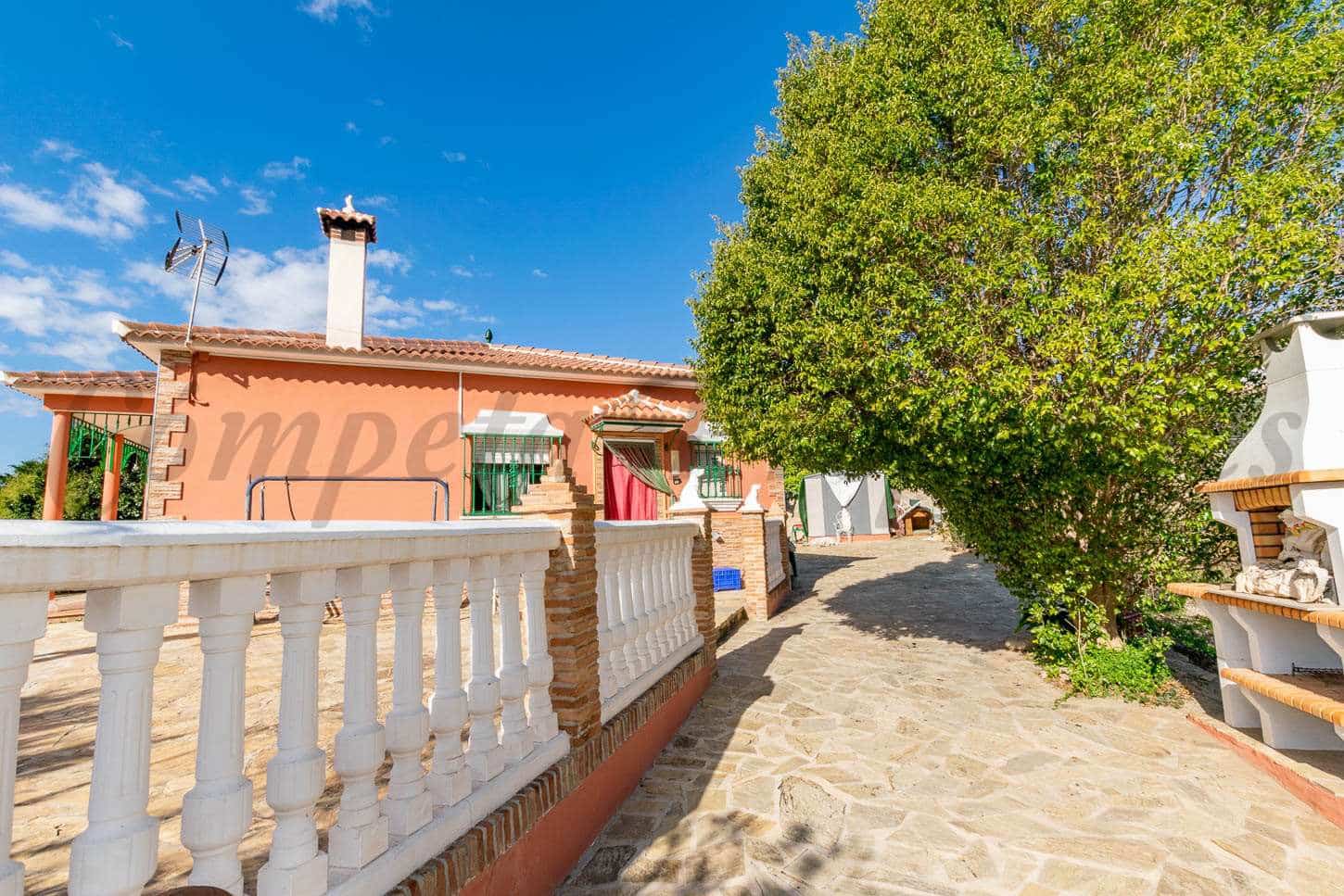 4 soveværelse Villa til salg i Alcaucin - € 395.000 (Ref: 7396500)