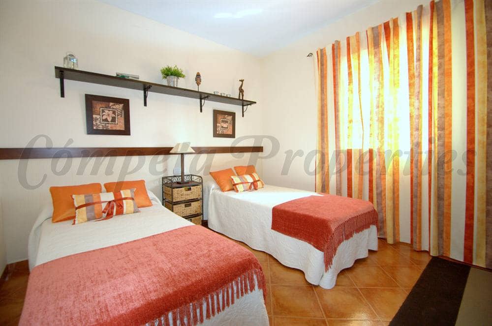 2 makuuhuone Maalaistalo lomavuokrausta paikassa Torrox mukana uima-altaan - 690 € (Ref: 7403661)