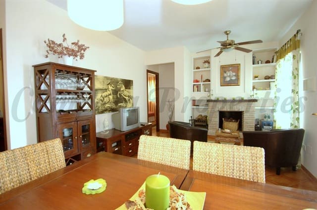 2 bedroom Finca/Country House for holiday rental in Torrox with pool - € 690 (Ref: 7403661)