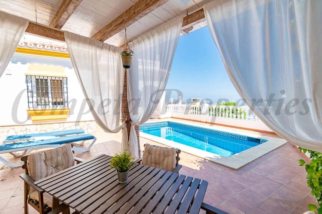 2 bedroom Finca/Country House for holiday rental in Torrox with pool - € 690 (Ref: 7403661)