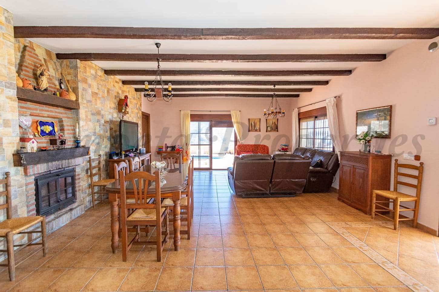 4 slaapkamer Villa te koop in Archez met zwembad - € 480.000 (Ref: 7445990)