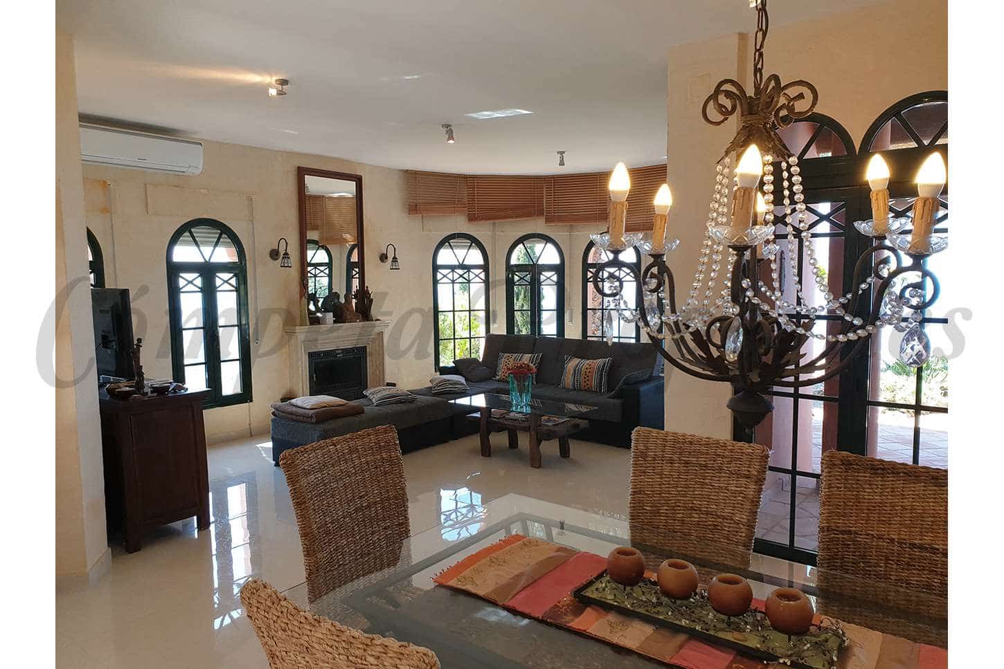 3 soverom Villa til salgs i Arenas med svømmebasseng - € 780 000 (Ref: 7456117)