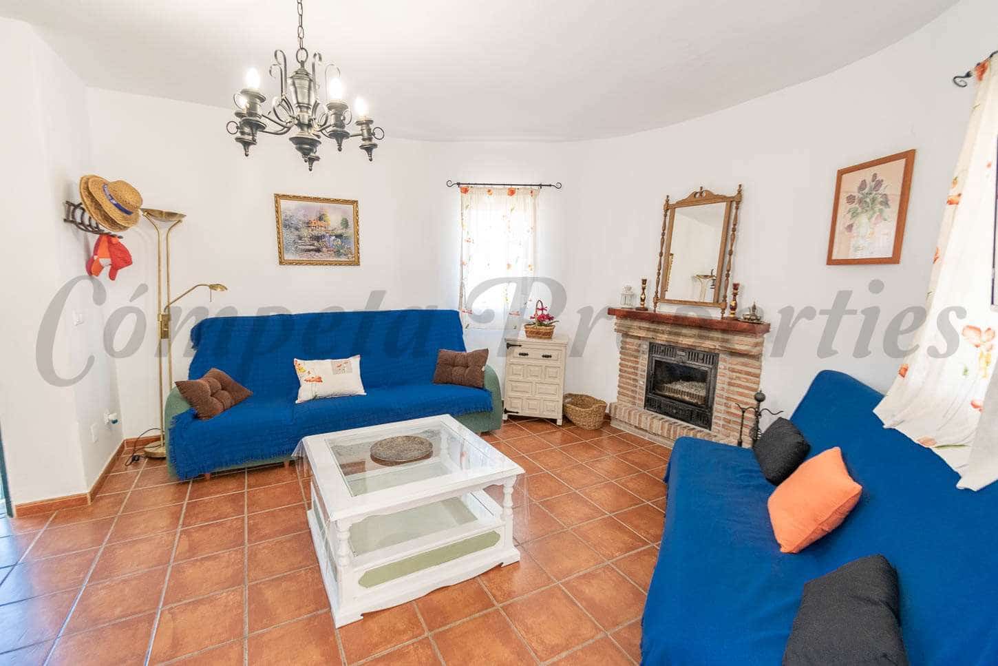 2 slaapkamer Finca/Landhuis te koop in Torrox met zwembad garage - € 450.000 (Ref: 7475654)