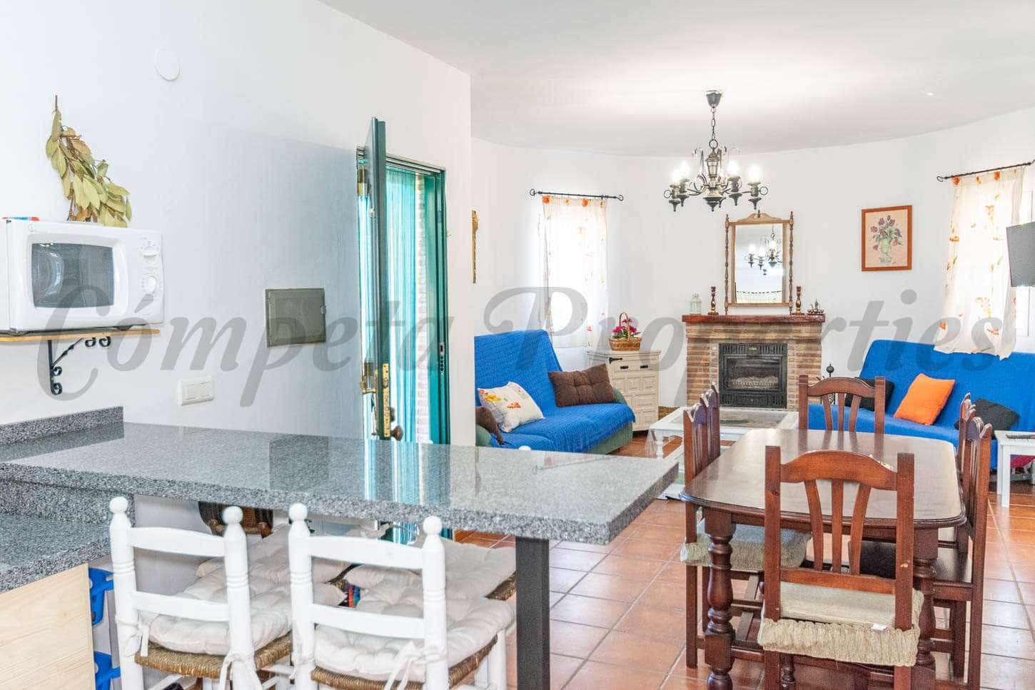 2 slaapkamer Finca/Landhuis te koop in Torrox met zwembad garage - € 450.000 (Ref: 7475654)