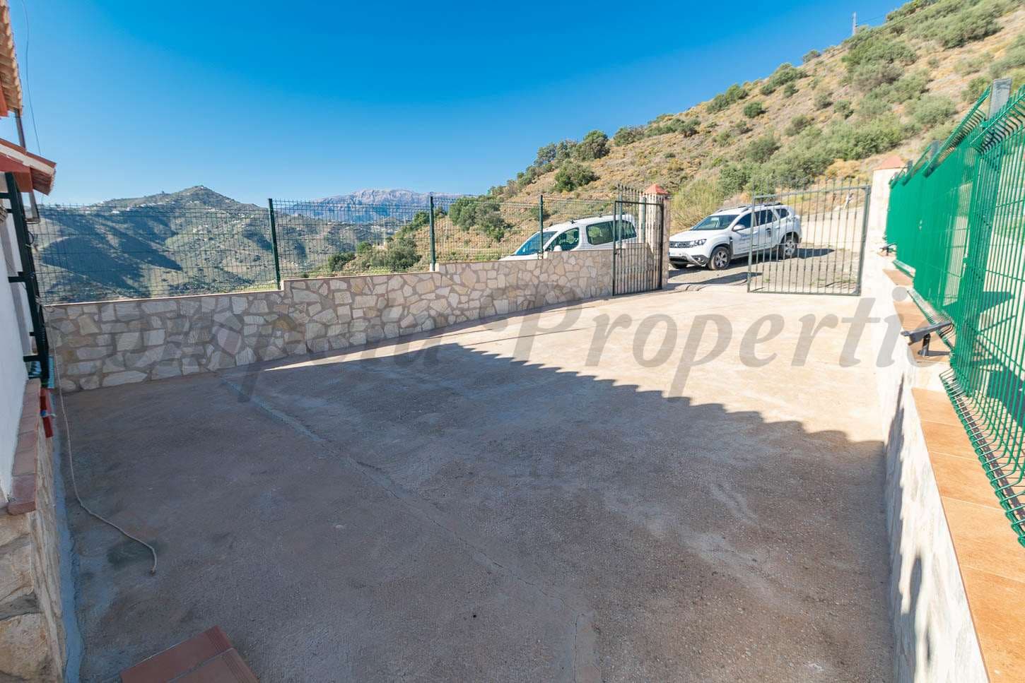 2 slaapkamer Finca/Landhuis te koop in Torrox met zwembad garage - € 450.000 (Ref: 7475654)