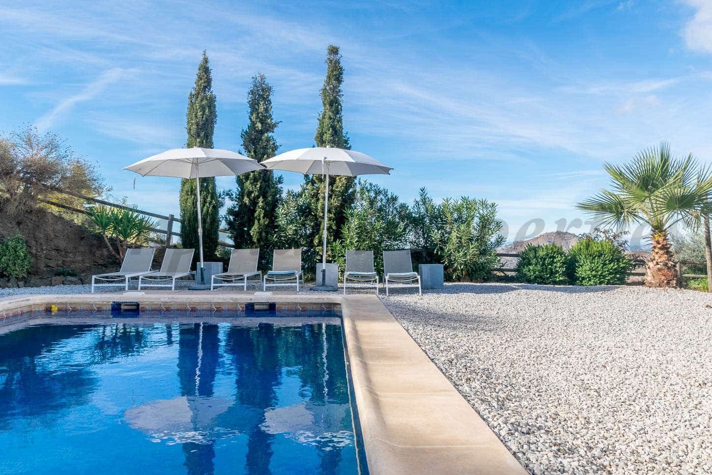 3 bedroom Villa for holiday rental in Competa with pool - € 900 (Ref: 7512496)