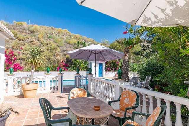 3 bedroom Villa for holiday rental in Cómpeta with pool - € 800 (Ref: 7517185)