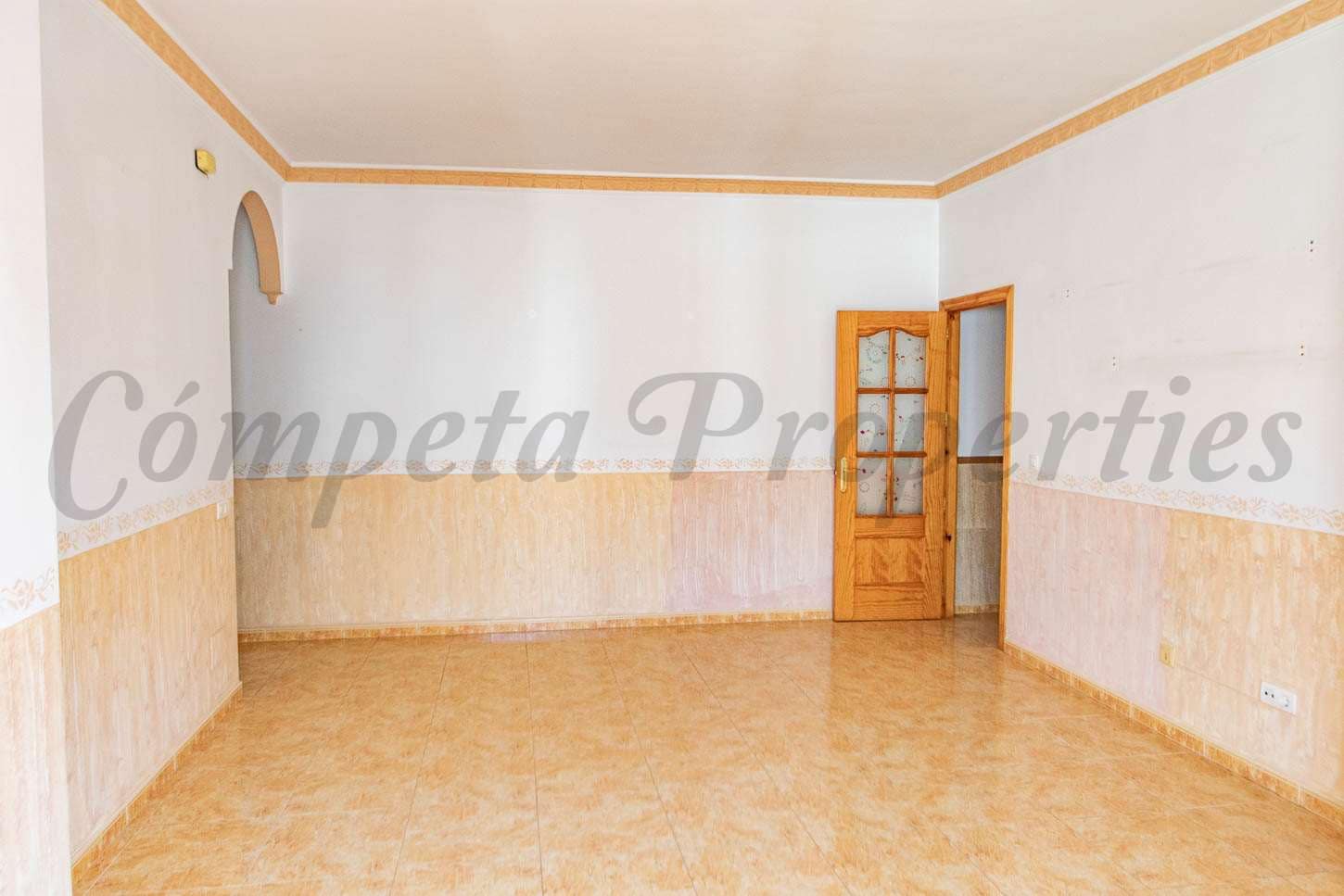 4 bedroom Townhouse for sale in Competa with garage - € 199,500 (Ref: 7599655)