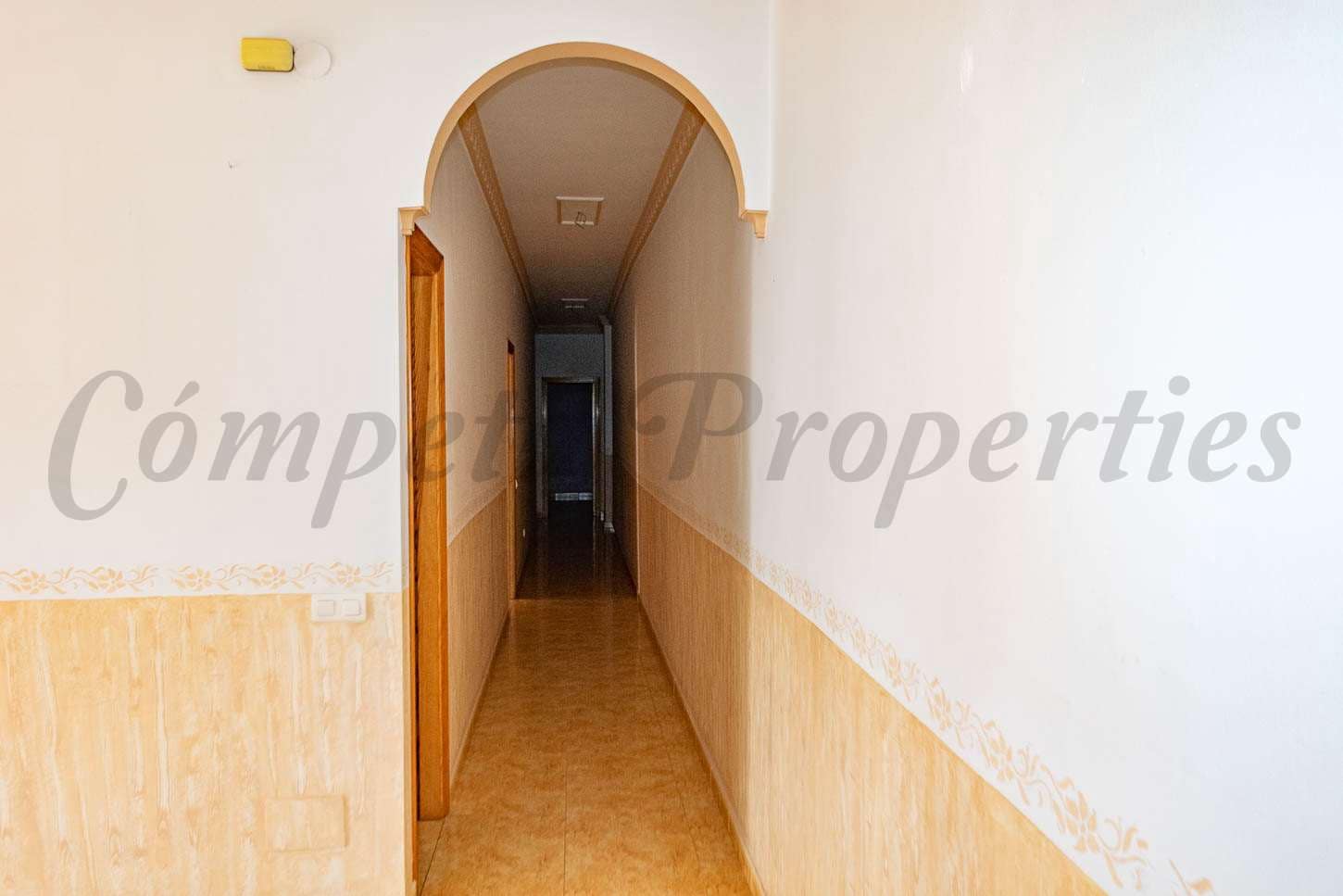 4 bedroom Townhouse for sale in Competa with garage - € 199,500 (Ref: 7599655)