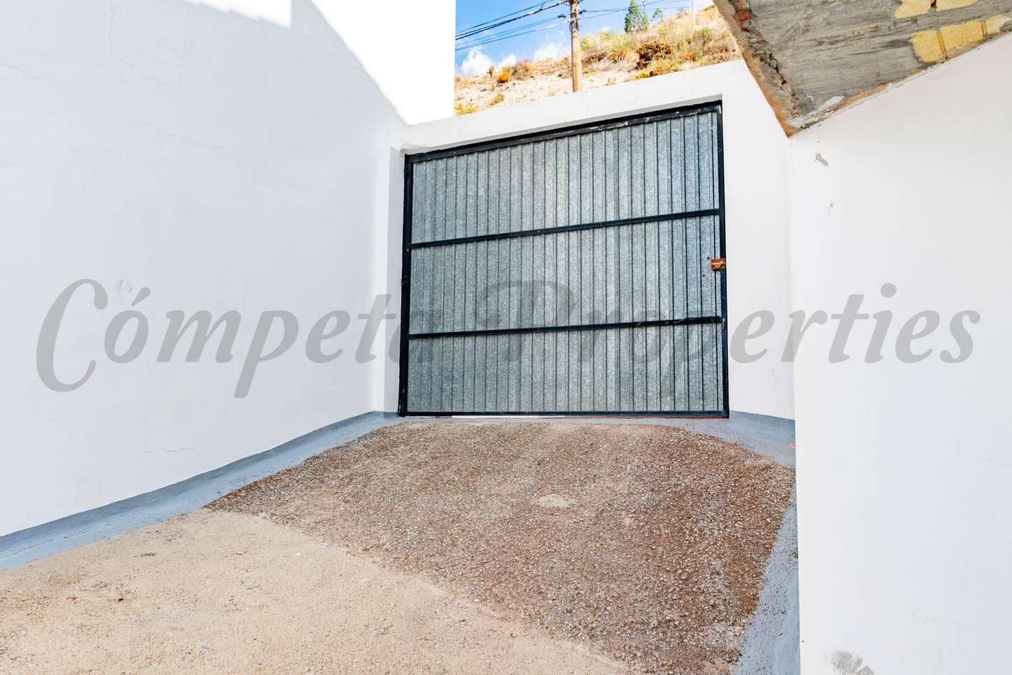 4 bedroom Townhouse for sale in Competa with garage - € 199,500 (Ref: 7599655)
