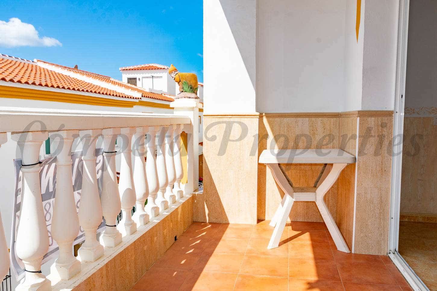 4 bedroom Townhouse for sale in Competa with garage - € 199,500 (Ref: 7599655)