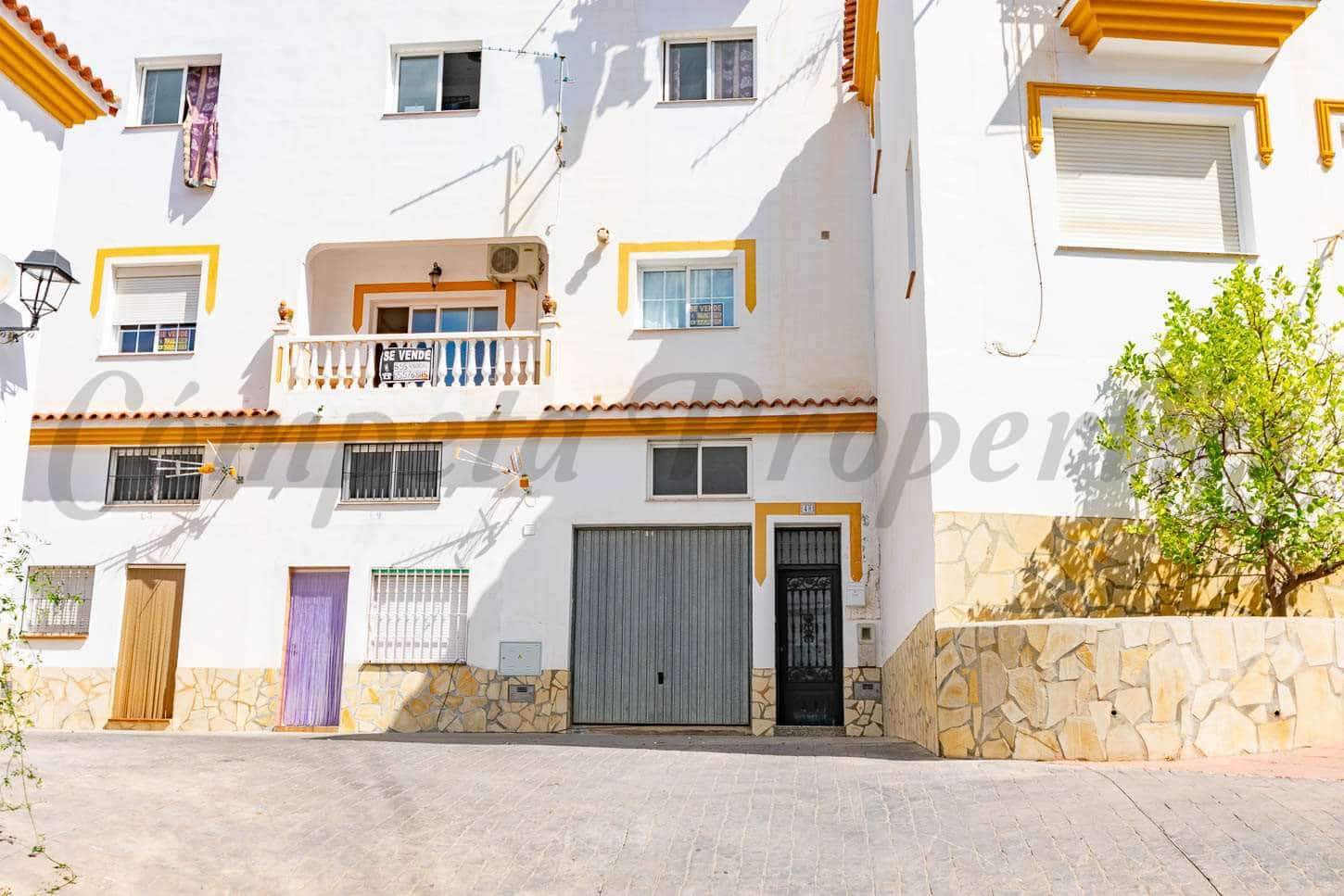 4 bedroom Townhouse for sale in Competa with garage - € 199,500 (Ref: 7599655)