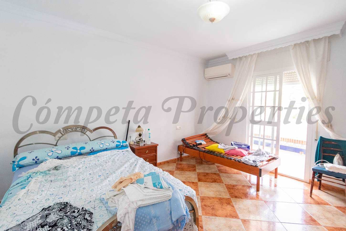 3 soveværelse Lejlighed til salg i Sayalonga - € 230.000 (Ref: 7705229)