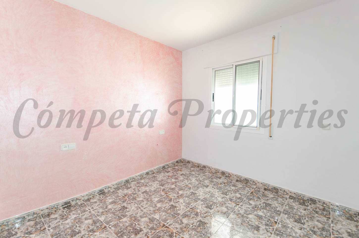 3 bedroom Townhouse for sale in Competa with garage - € 148,500 (Ref: 7705230)