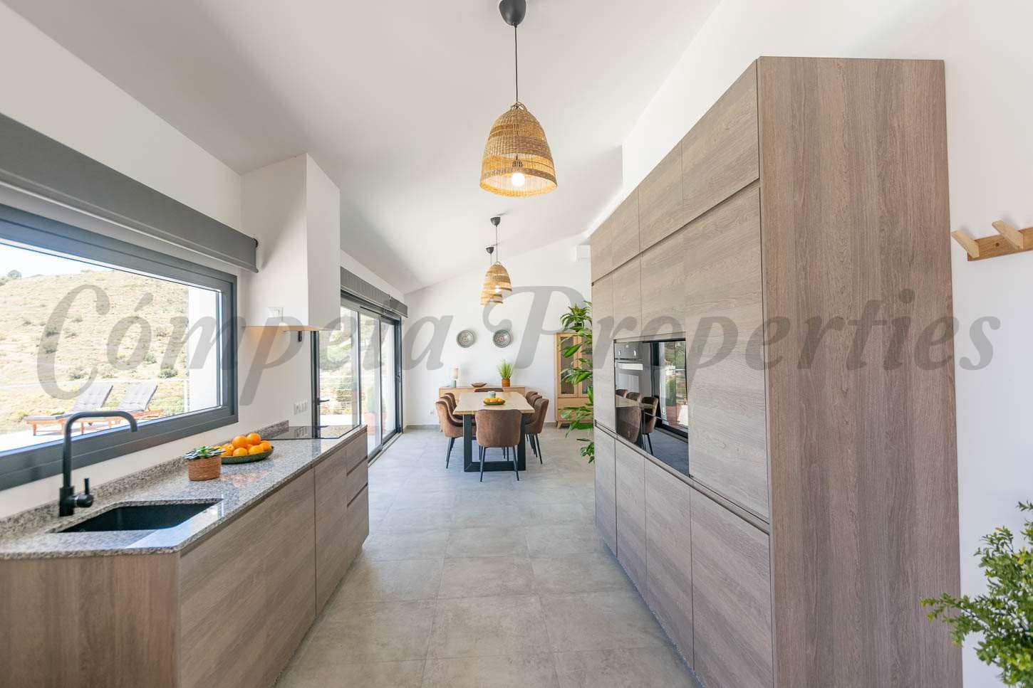 4 quarto Moradia para arrendar em Competa com piscina garagem - 3 600 € (Ref: 7758358)