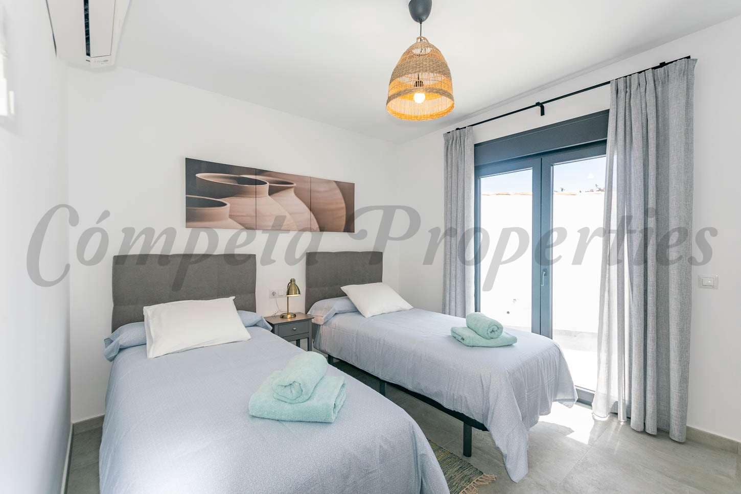 4 quarto Moradia para arrendar em Competa com piscina garagem - 3 600 € (Ref: 7758358)