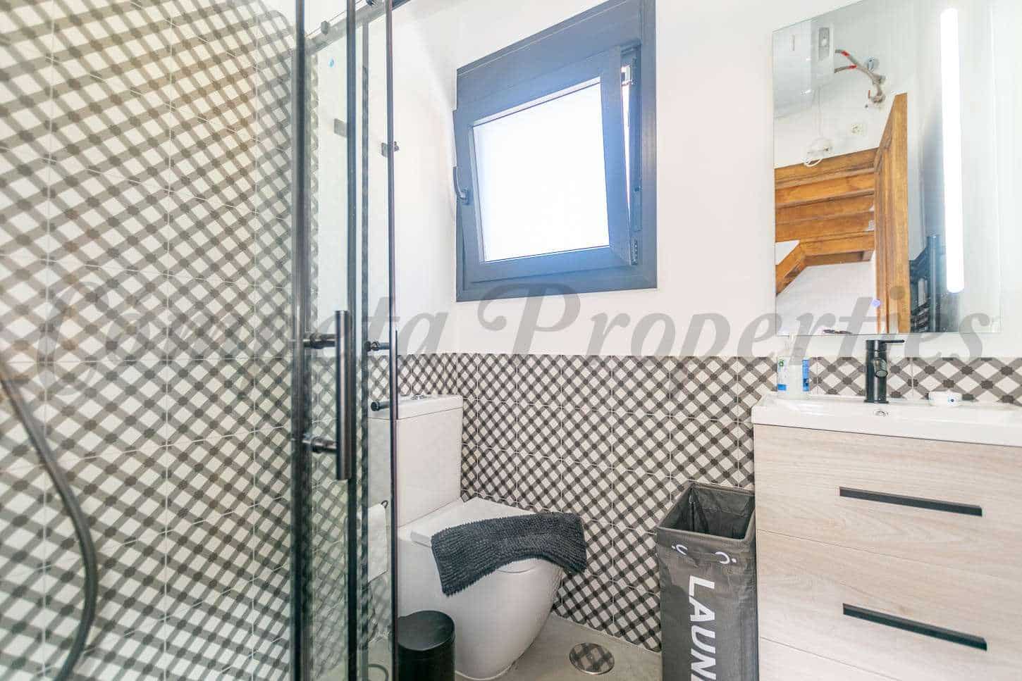 4 quarto Moradia para arrendar em Competa com piscina garagem - 3 600 € (Ref: 7758358)