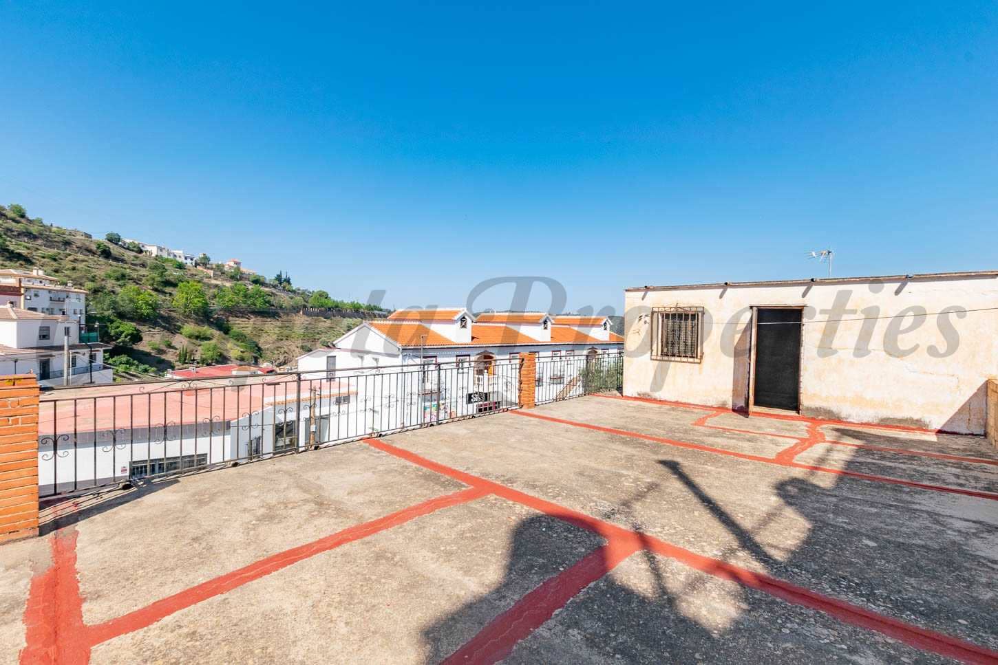 3 bedroom Townhouse for sale in Competa - € 180,000 (Ref: 7792836)