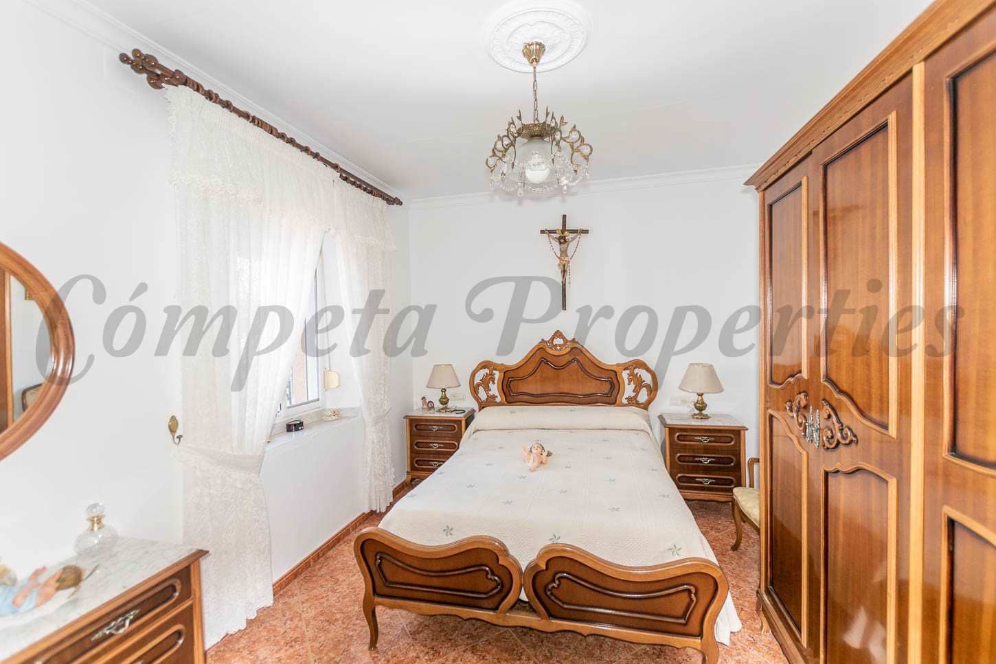 3 slaapkamer Huis te koop in Competa - € 195.000 (Ref: 7792837)