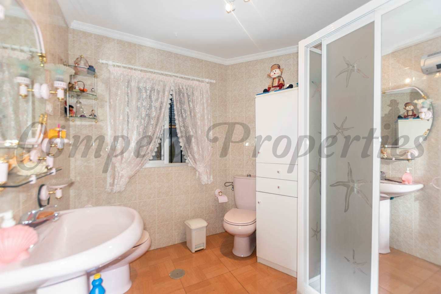 3 slaapkamer Huis te koop in Competa - € 195.000 (Ref: 7792837)