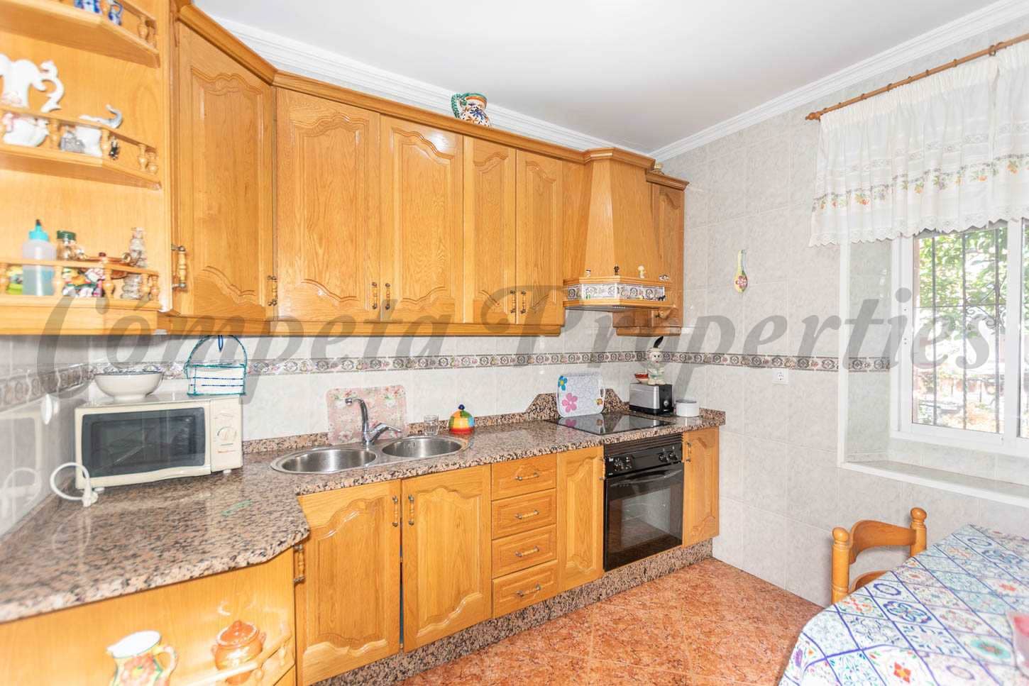 3 slaapkamer Huis te koop in Competa - € 195.000 (Ref: 7792837)