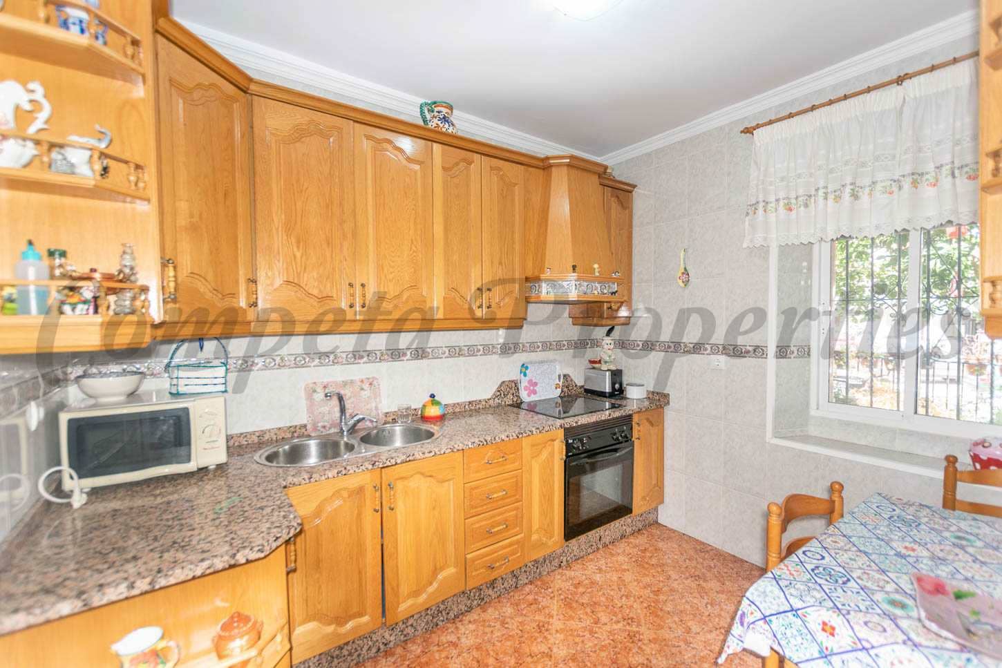 3 slaapkamer Huis te koop in Competa - € 195.000 (Ref: 7792837)